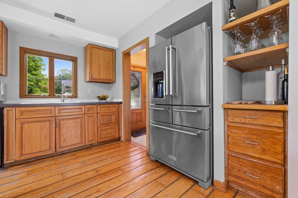 610 Main Street Boxford, MA 01921 - Photo 16 of 40 Gallery Image 16