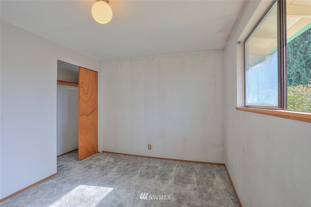 3601 Northeast 10th Street Renton, WA 98056 - Photo 17 of 25 a view of a room with window
