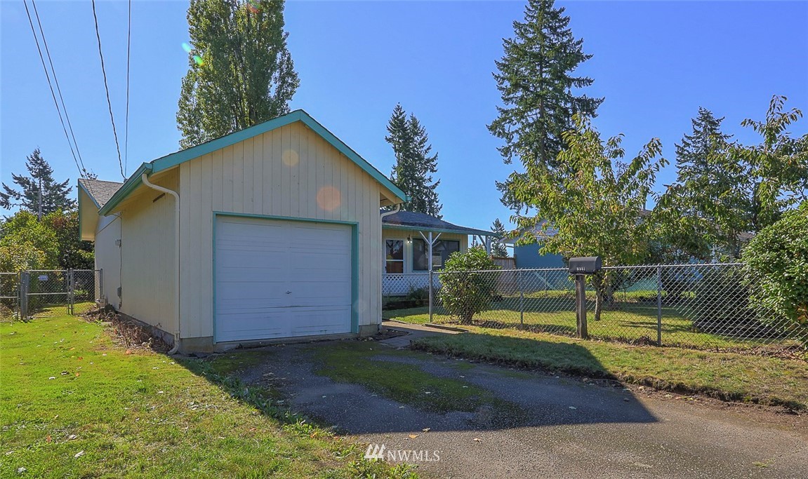 3601 Northeast 10th Street Renton, WA 98056 - Photo 22 of 25 a view of a backyard
