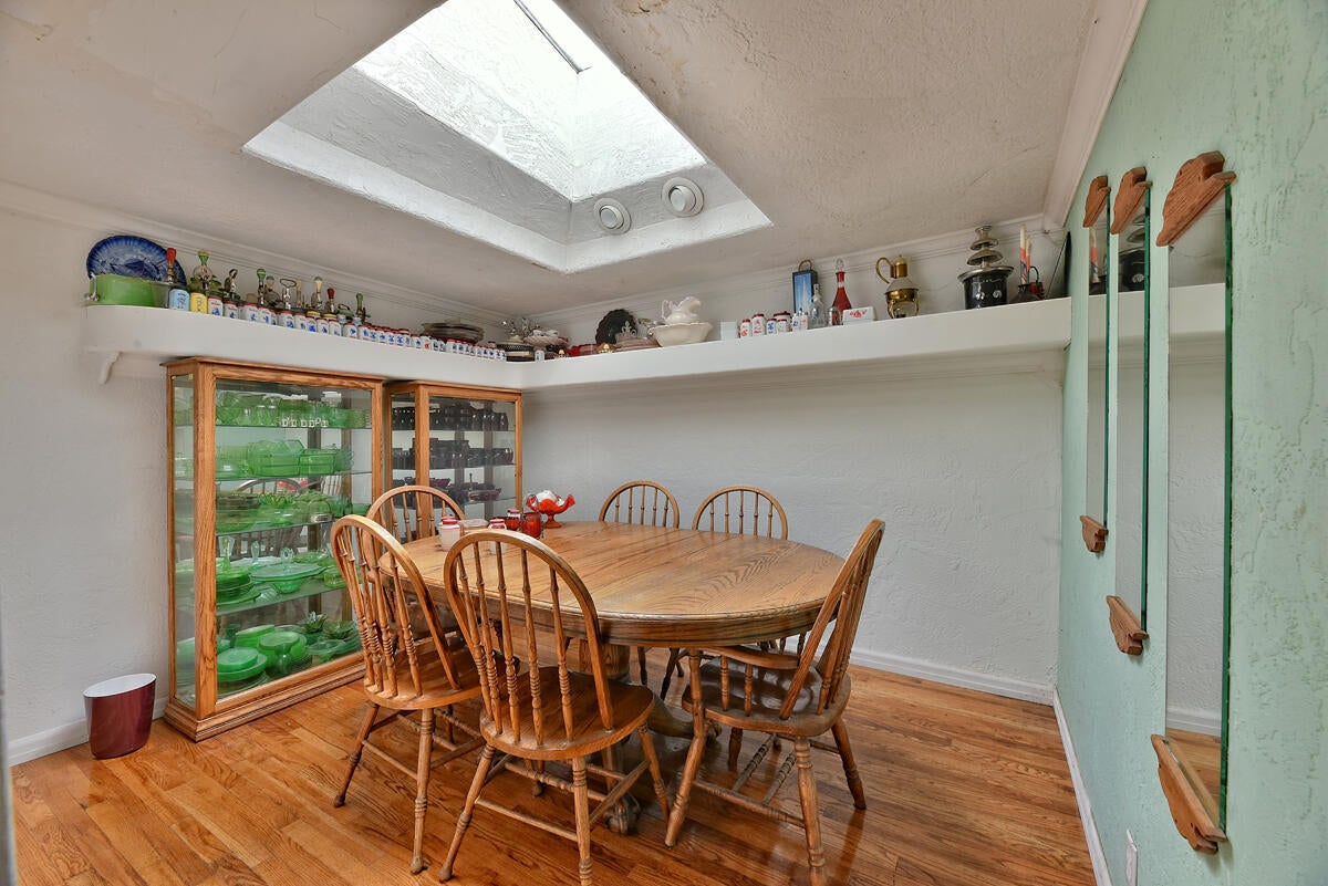 1331 Vawter Road Medford, OR 97501 - Photo 7 of 43 DSC_8753