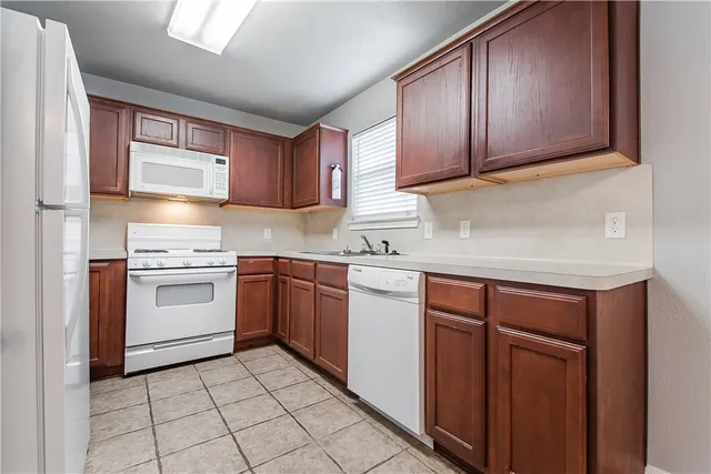 $2,100 | 504 Nelson Lane, College Station, TX 77840