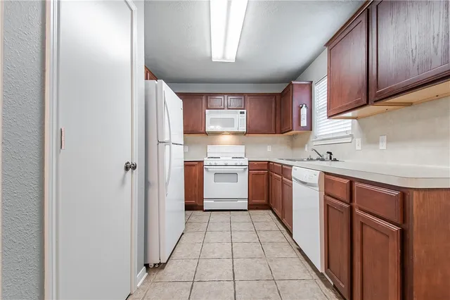 $2,100 | 504 Nelson Lane, College Station, TX 77840