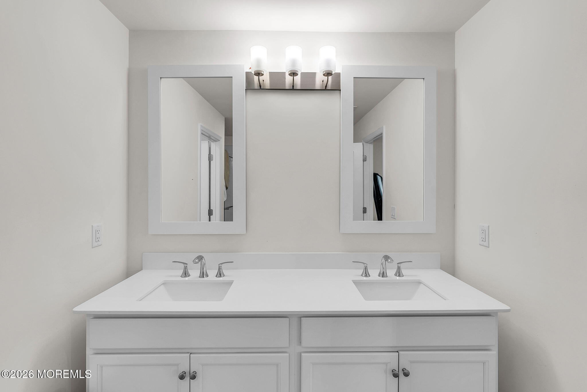 3018 Quail Ridge Boulevard Farmingdale, NJ 07727 - Photo 23 of 30 26-web-or-mls-DSC02611