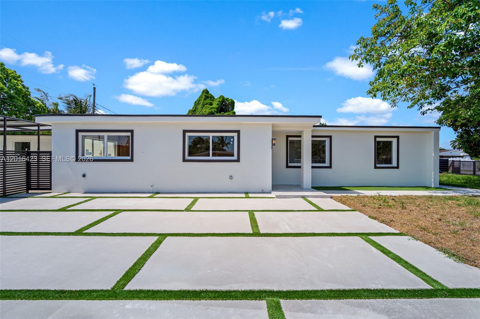 4170 Southwest 99th Avenue Miami, FL 33165 - Photo 1 of 27