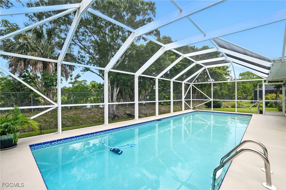 3315 Bolero Way Naples, FL 34105 - Photo 37 of 47