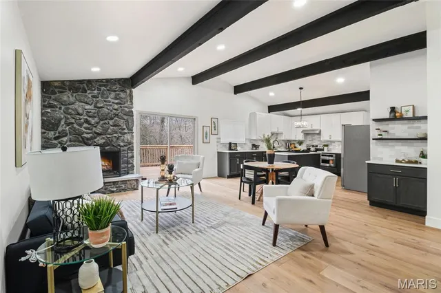 $499,900 | 100 La Gorce Drive, Chesterfield, MO 63017