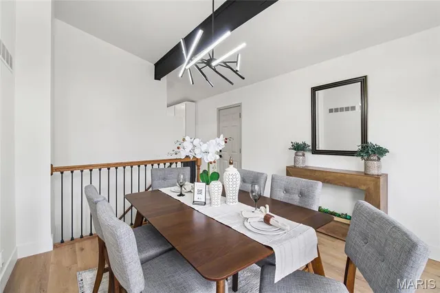 $499,900 | 100 La Gorce Drive, Chesterfield, MO 63017