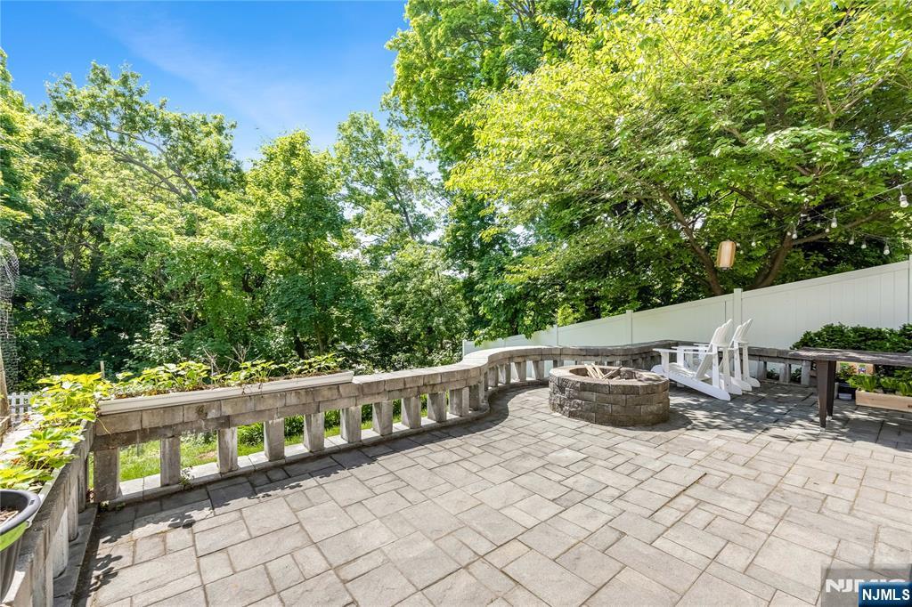 850 Edgewater Avenue Ridgefield, NJ 07657 - Photo 32 of 33