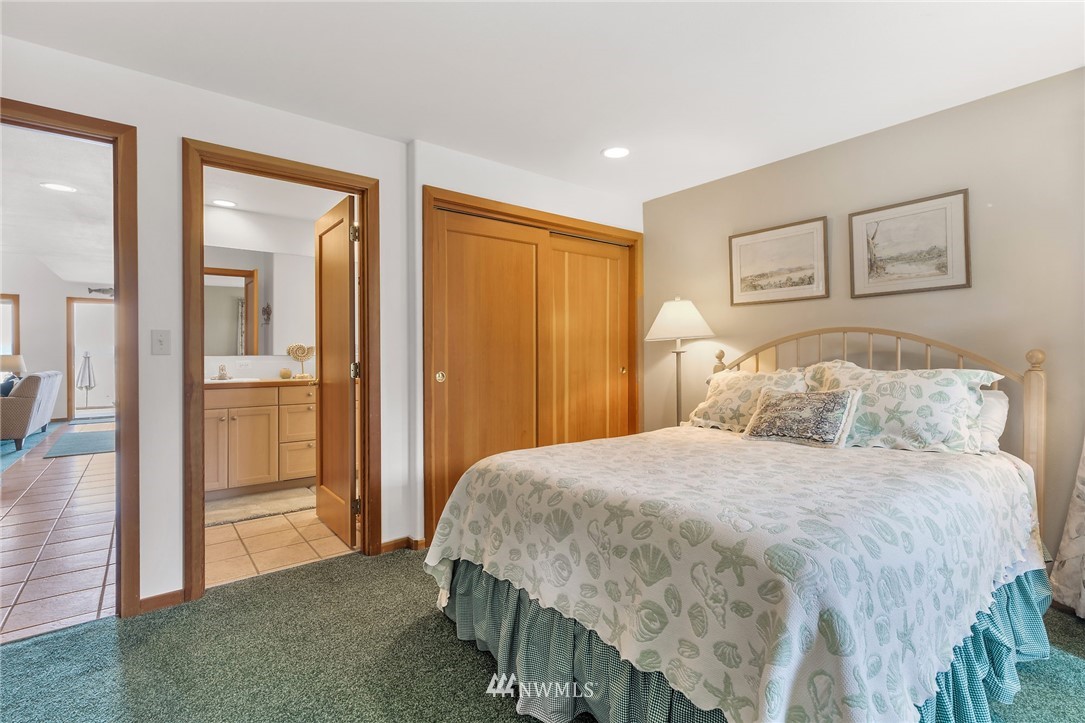 207 Iverson Road Camano Island, WA 98282 - Photo 20 of 40 Gallery Image 20