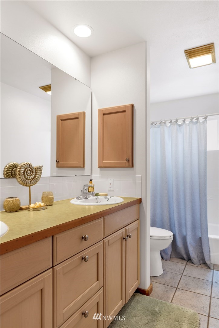 207 Iverson Road Camano Island, WA 98282 - Photo 21 of 40 Gallery Image 21