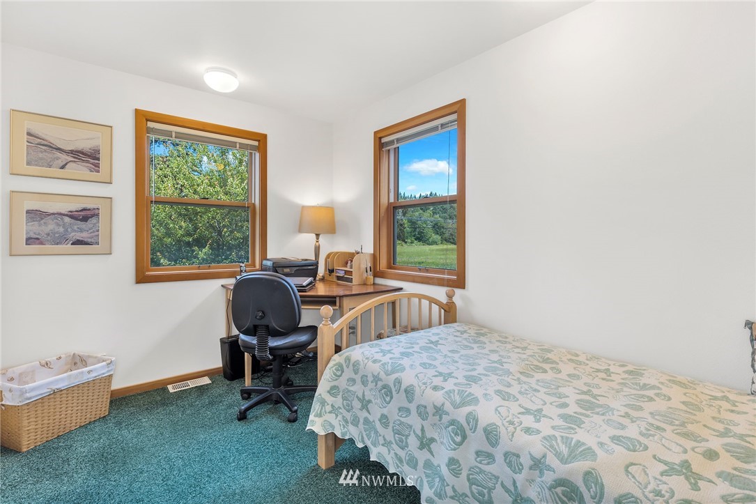 207 Iverson Road Camano Island, WA 98282 - Photo 22 of 40 Gallery Image 22