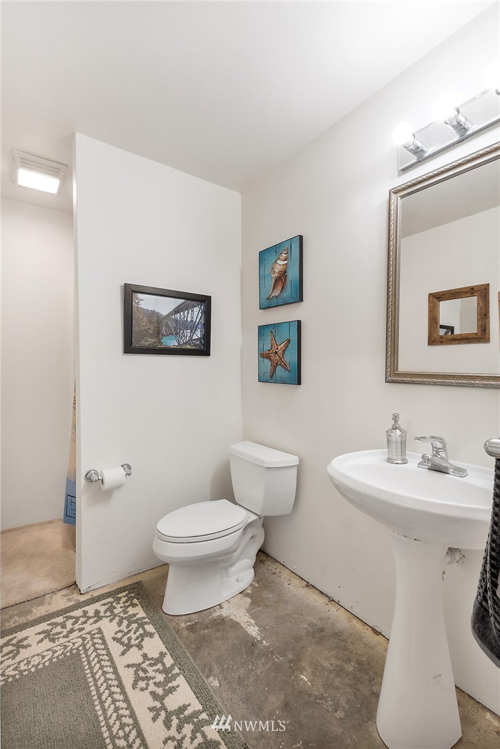 207 Iverson Road Camano Island, WA 98282 - Photo 29 of 40 Gallery Image 29