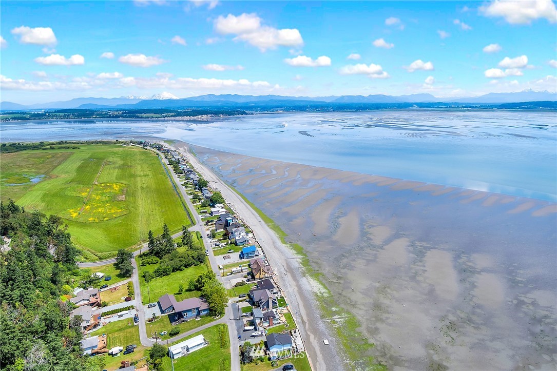 207 Iverson Road Camano Island, WA 98282 - Photo 31 of 40 Gallery Image 31