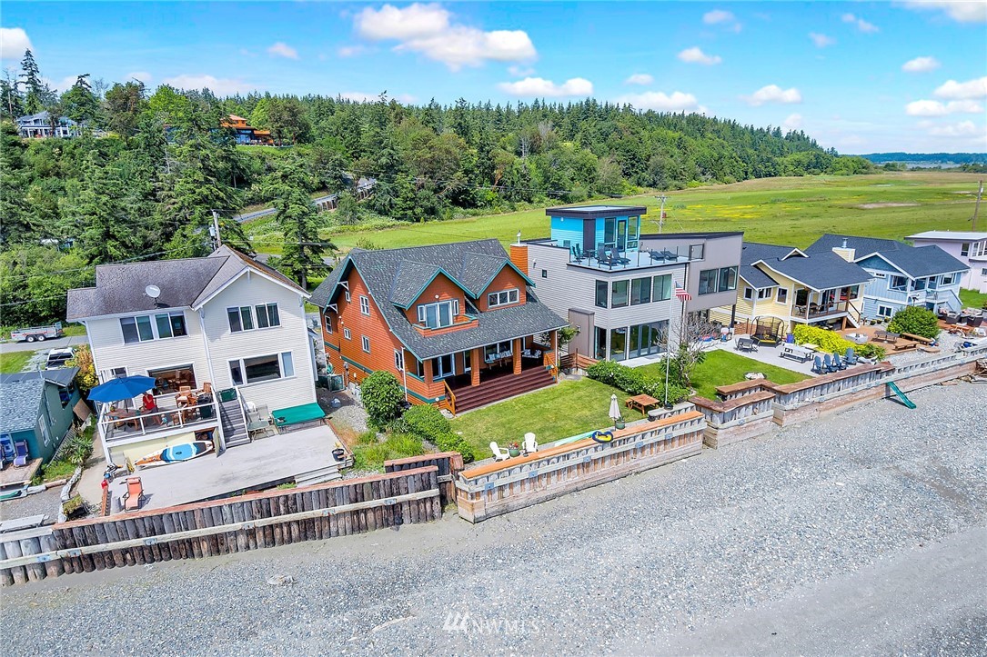 207 Iverson Road Camano Island, WA 98282 - Photo 33 of 40 Gallery Image 33