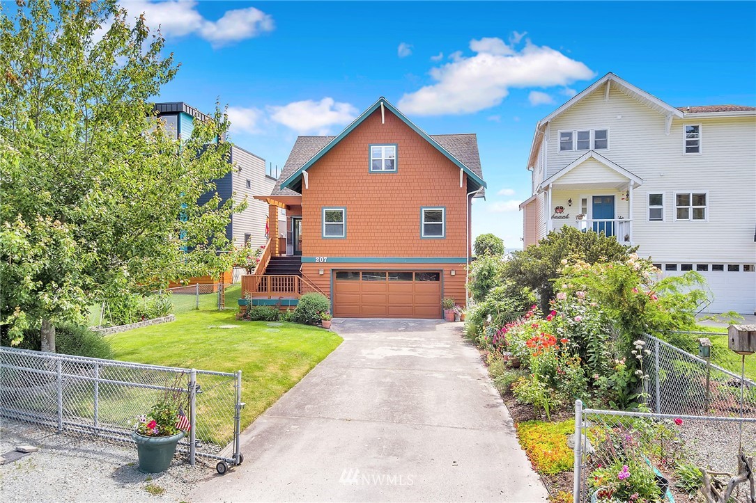 207 Iverson Road Camano Island, WA 98282 - Photo 6 of 40 Gallery Image 6