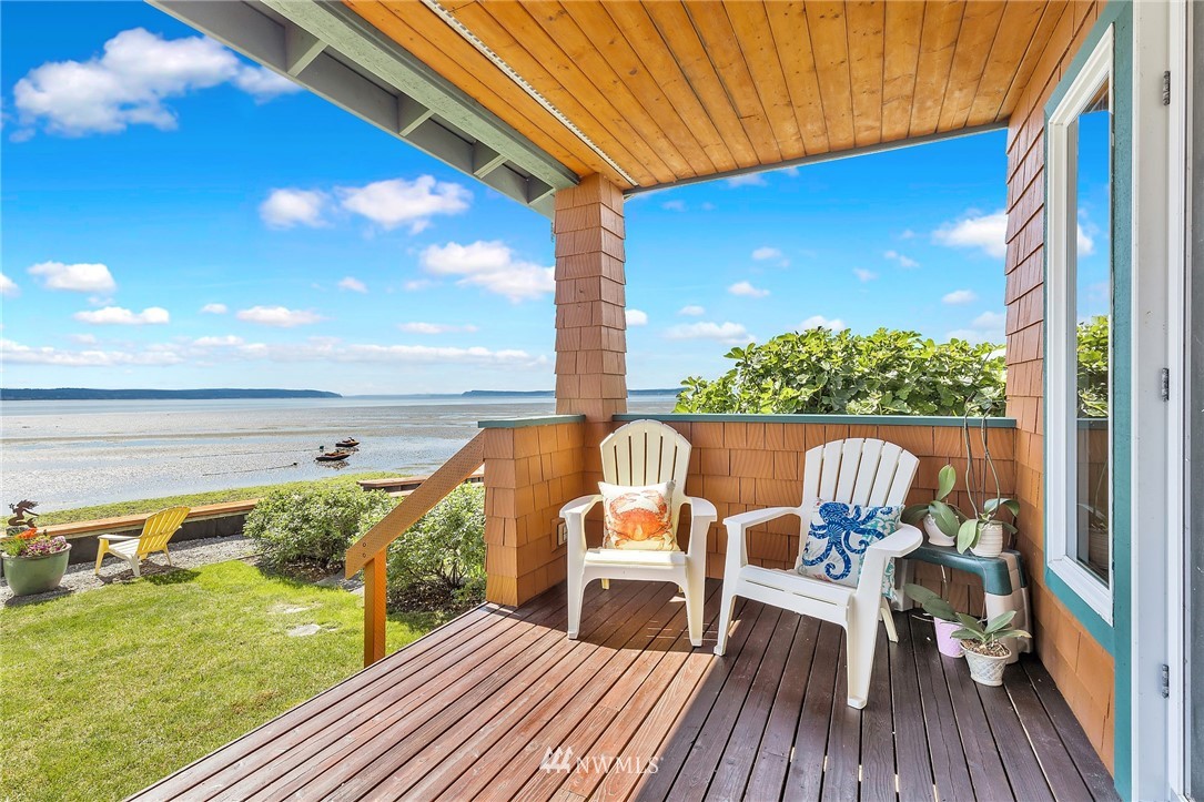 207 Iverson Road Camano Island, WA 98282 - Photo 8 of 40 Gallery Image 8