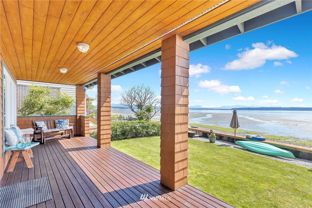 207 Iverson Road Camano Island, WA 98282 - Photo 9 of 40 Gallery Image 9