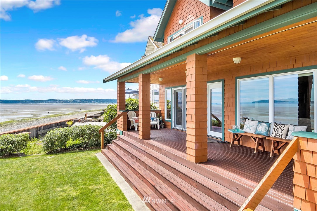 207 Iverson Road Camano Island, WA 98282 - Photo 10 of 40 Gallery Image 10