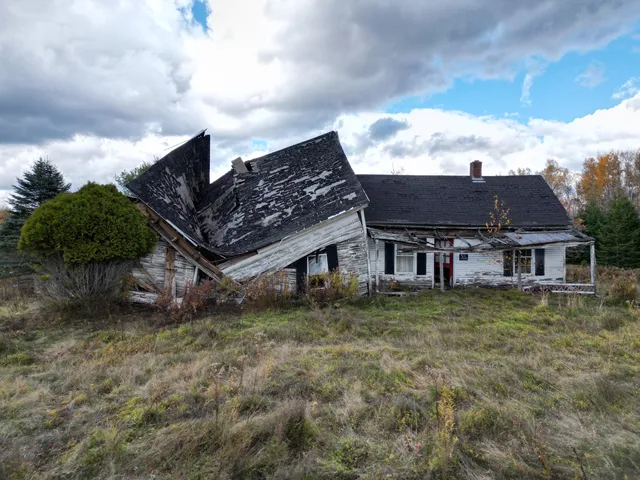 $79,000 | 1060 Kingman Road, Kingman, ME 04451