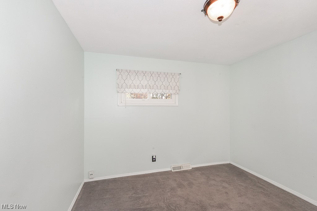 1127 Garden Road Willoughby, OH 44094 - Photo 18 of 33 View of carpeted spare room