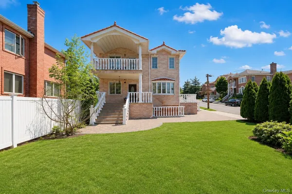 $2,199,000 | 248-09 Rushmore Avenue | Little Neck