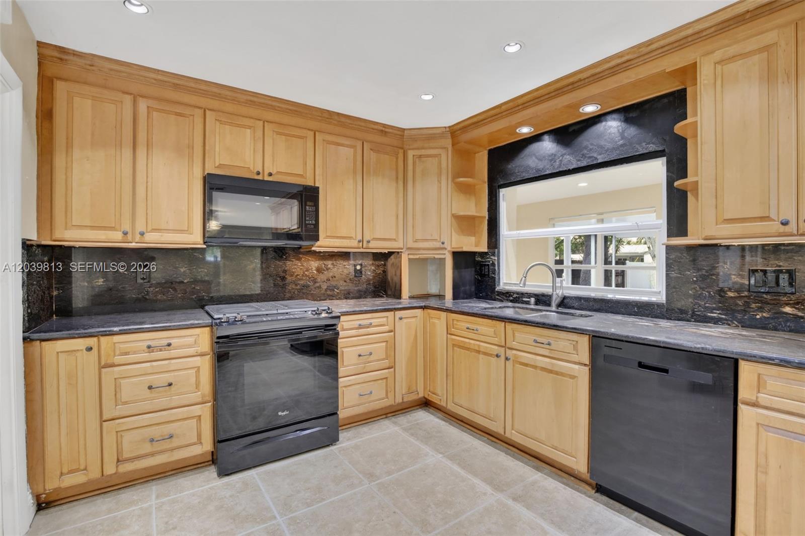 5511 Taylor Street Hollywood, FL 33021 - Photo 15 of 55