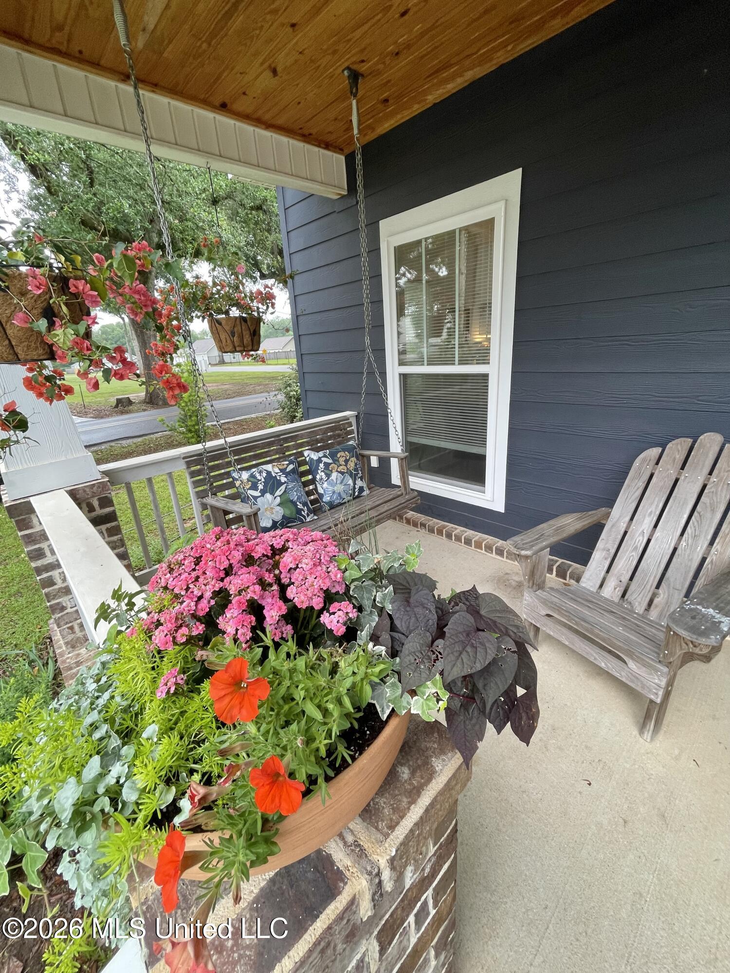 6 3rd Avenue Lucedale, MS 39452 - Photo 4 of 32 porch