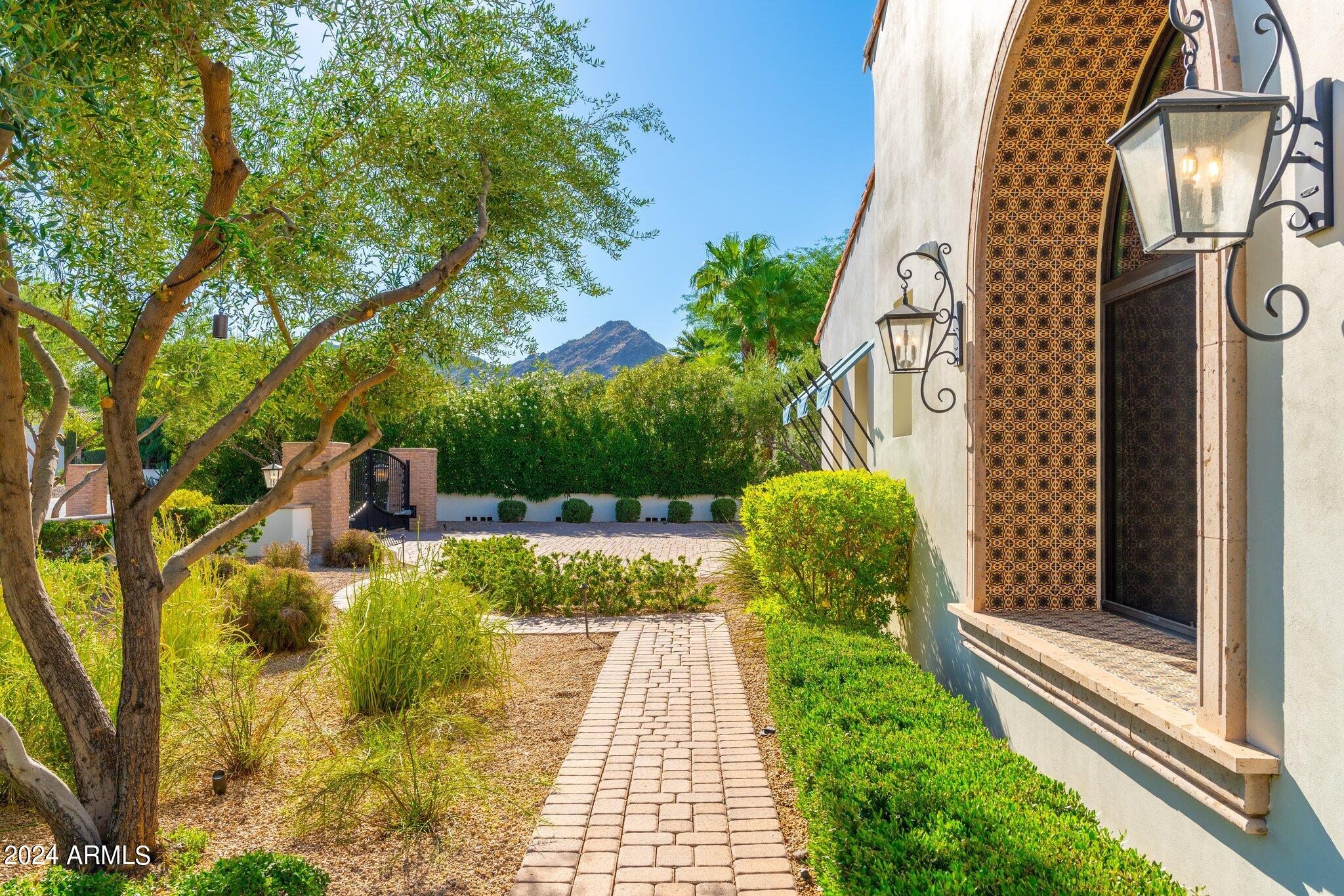 6630 East Stallion Road Paradise Valley, AZ 85253 - Photo 5 of 130 6630 E Stallion Rd - 07