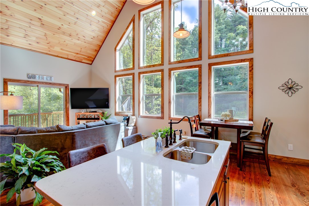 726 Joe Shoemaker Road Vilas, NC 28692 - Photo 7 of 25 Gallery Image 7