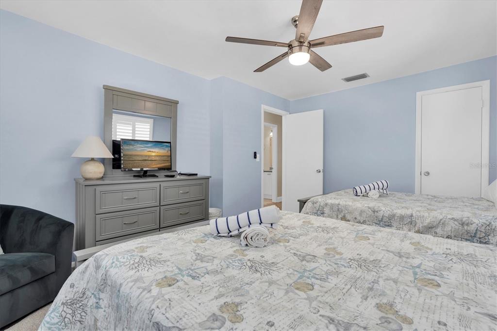 5830 Midnight Pass Road, Unit 705 Sarasota, FL 34242 - Photo 24 of 45