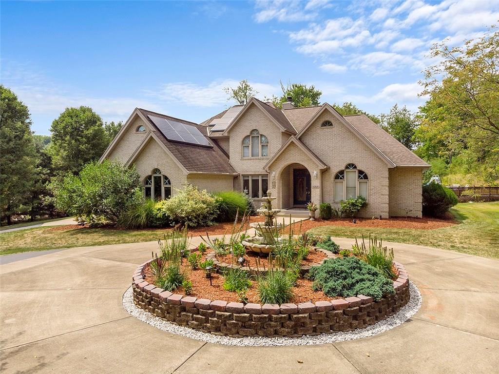 Welcome home to 122 Countryview Dr