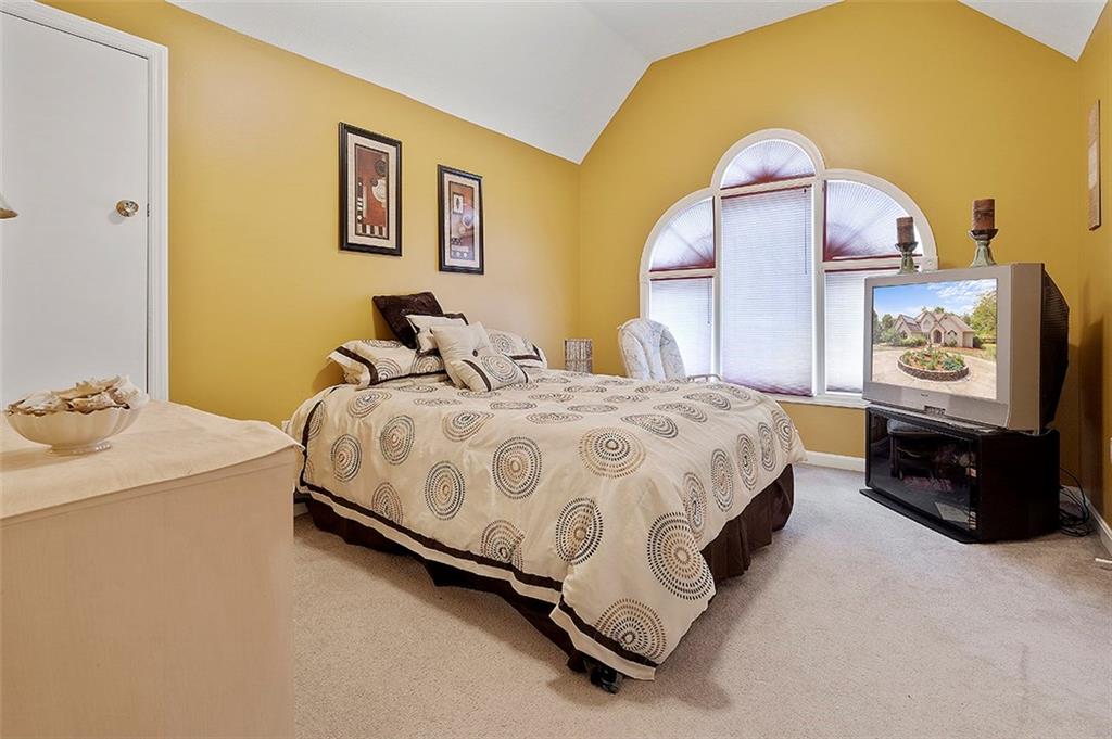 122 Countryview Drive McKees Rocks, PA 15136 - Photo 13 of 25 Gallery Image 13