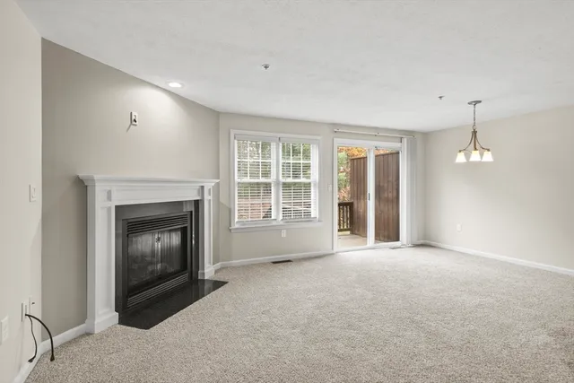 $374,900 | 189 Bridle Cross Road, Unit 189, Fitchburg, MA 01420