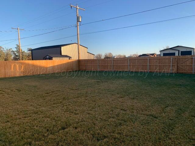 805 Northwest 3rd Street Happy, TX 79042 - Photo 13 of 13 HUGE BACKYARD
