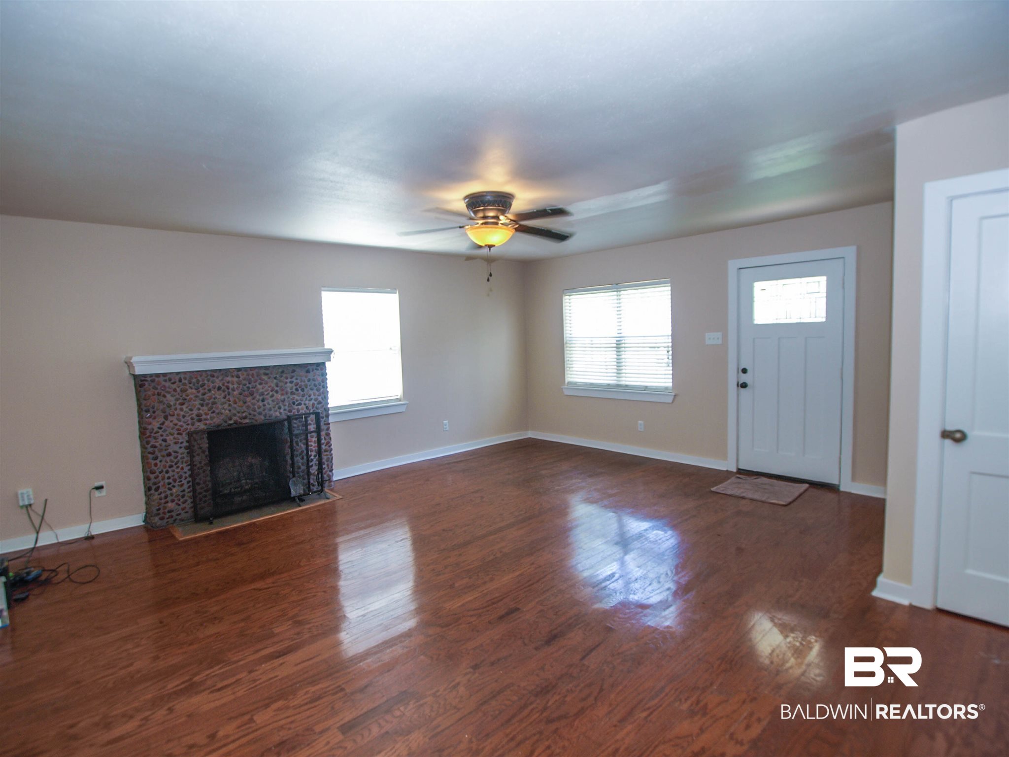 18 Kirby Street Mobile, AL 36607 - Photo 2 of 16
