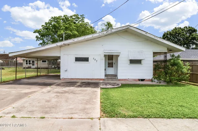 $120,000 | 707 2nd Street, Rayne, LA 70578