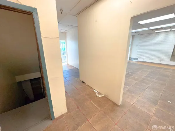 $10,000 | 638 Broadway, San Francisco, CA 94133