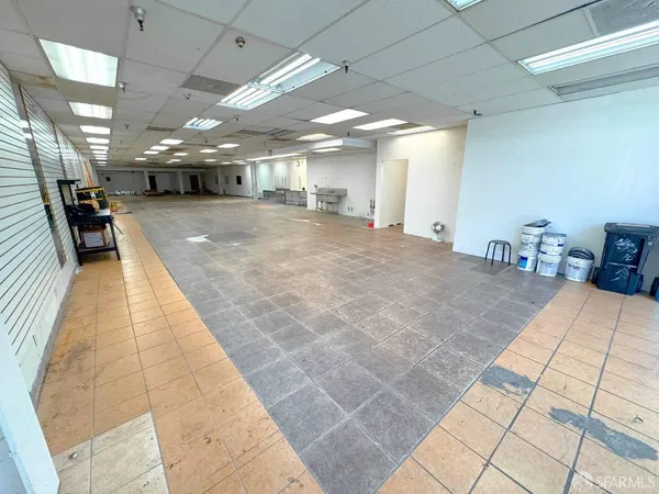 $10,000 | 638 Broadway, San Francisco, CA 94133