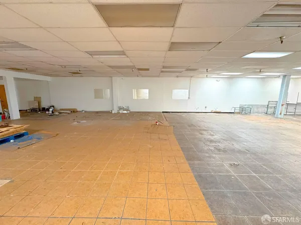 $10,000 | 638 Broadway, San Francisco, CA 94133