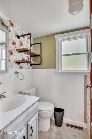 $2,495 | 138 Elm Street, Saratoga Springs, NY 12866