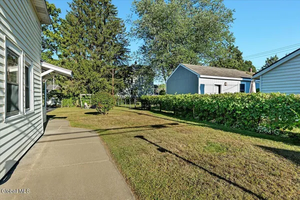 $2,495 | 138 Elm Street, Saratoga Springs, NY 12866