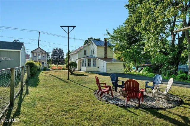 $2,575 | 138 Elm Street, Saratoga Springs, NY 12866