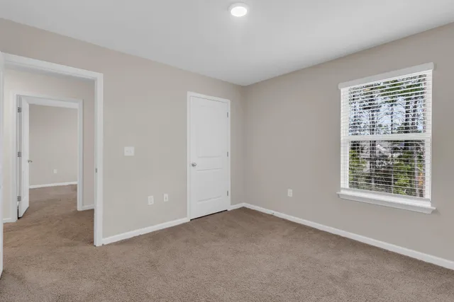 $2,750 | 585 Earl Godwin Road, Freeport, FL 32439