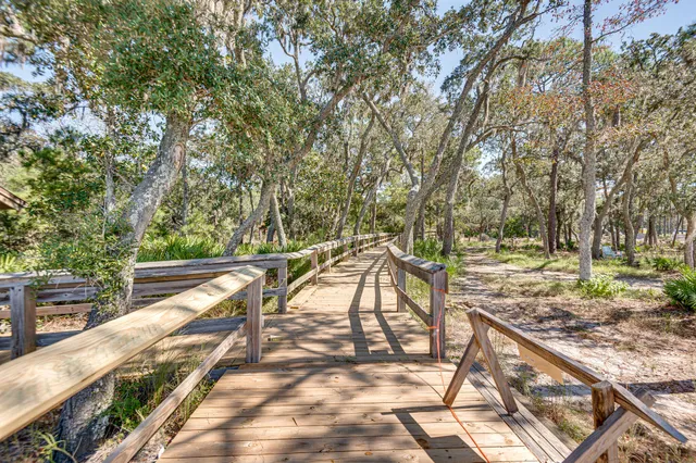 $2,750 | 585 Earl Godwin Road, Freeport, FL 32439