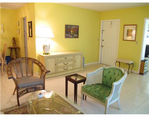 1350 High Point Way, Unit A Delray Beach, FL 33445 - Photo 4 of 25 Additional Photo