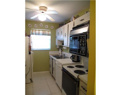 1350 High Point Way, Unit A Delray Beach, FL 33445 - Photo 10 of 25 Additional Photo