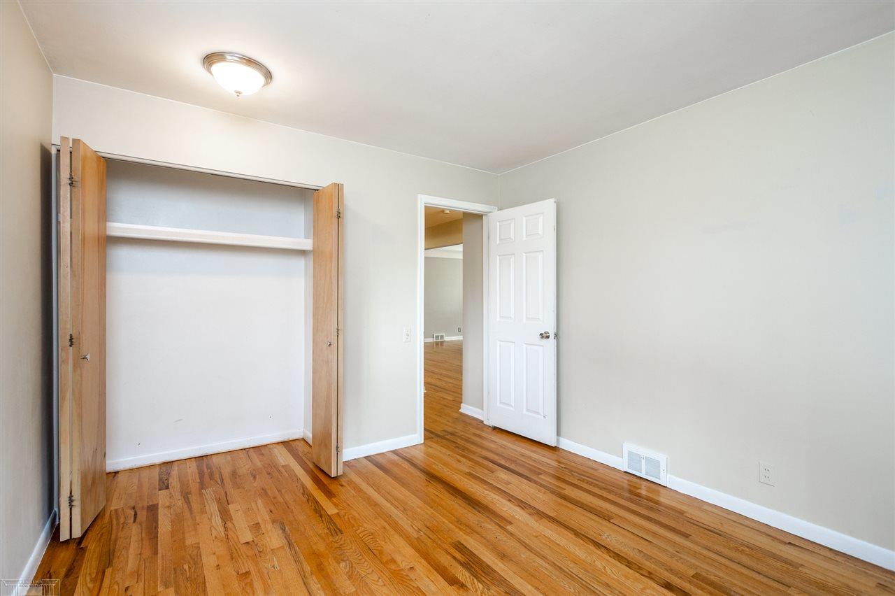 21737 River Road Grosse Pointe Woods, MI 48236 - Photo 26 of 53
