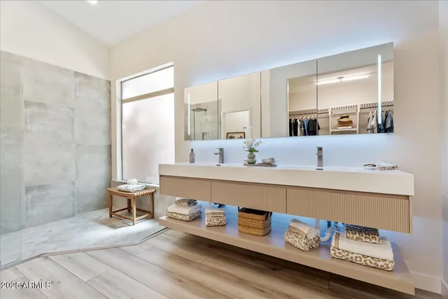 $730,000 | 6334 East Viewmont Drive, Unit 9, Mesa, AZ 85215