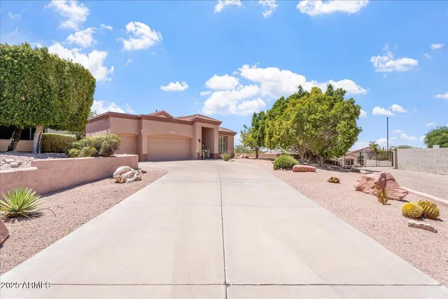 $730,000 | 6334 East Viewmont Drive, Unit 9, Mesa, AZ 85215