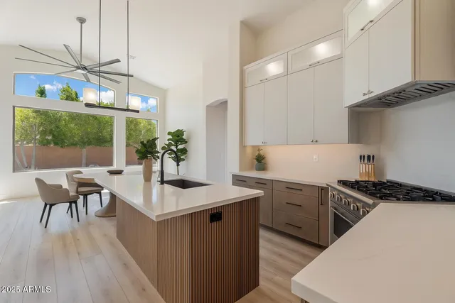 $730,000 | 6334 East Viewmont Drive, Unit 9, Mesa, AZ 85215